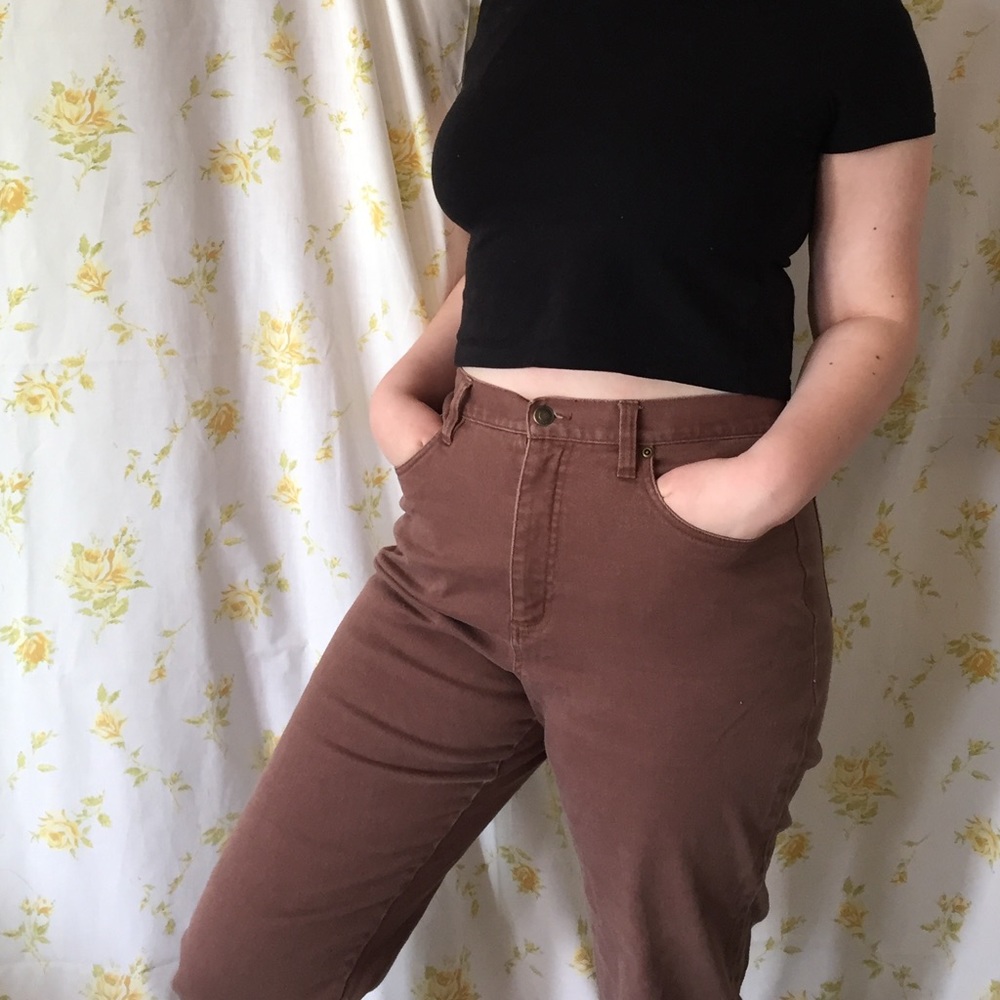 VINTAGE BROWN MOM JEANS